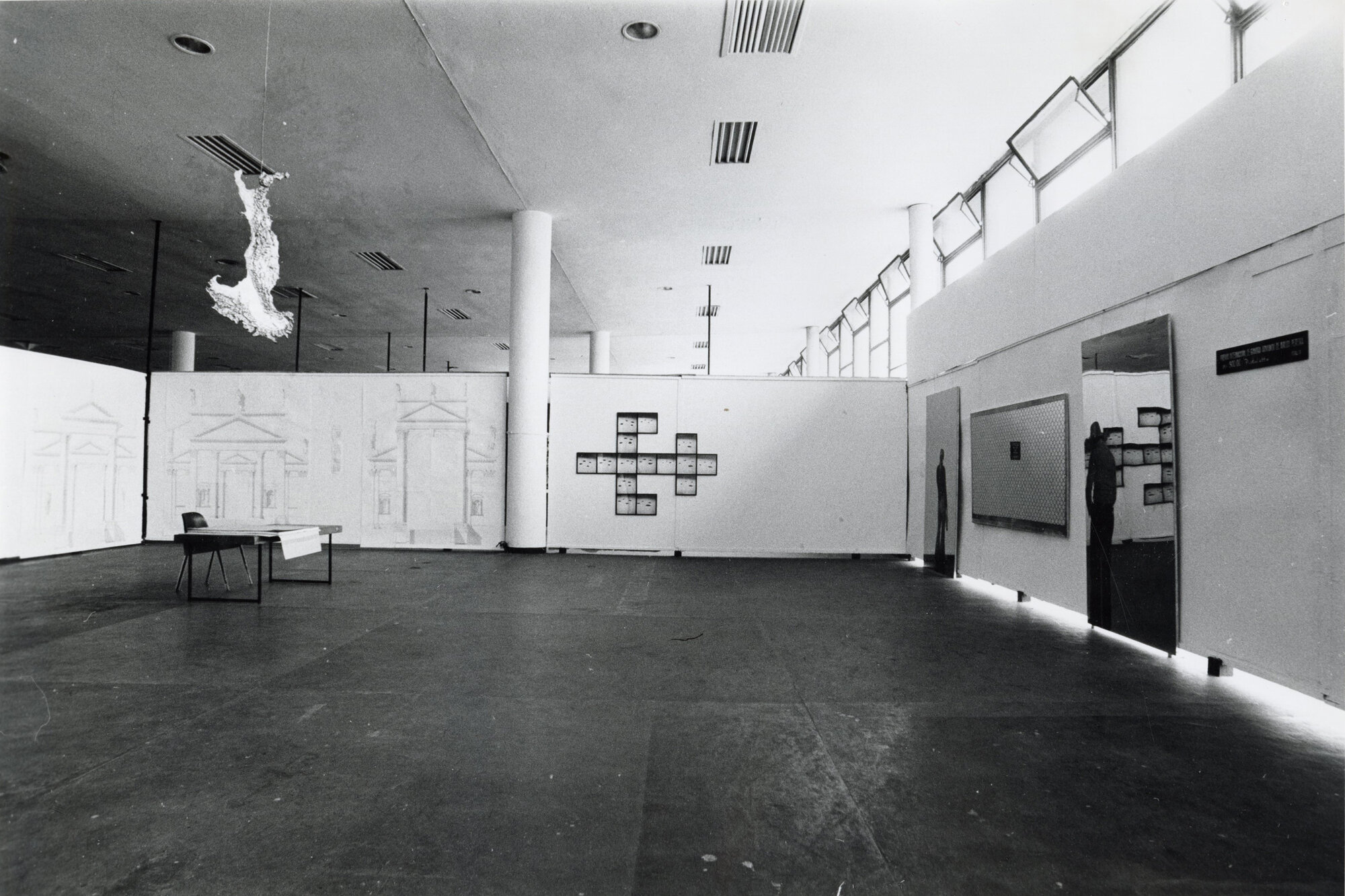 1975_foto_XIII biennale San Paolo.jpg