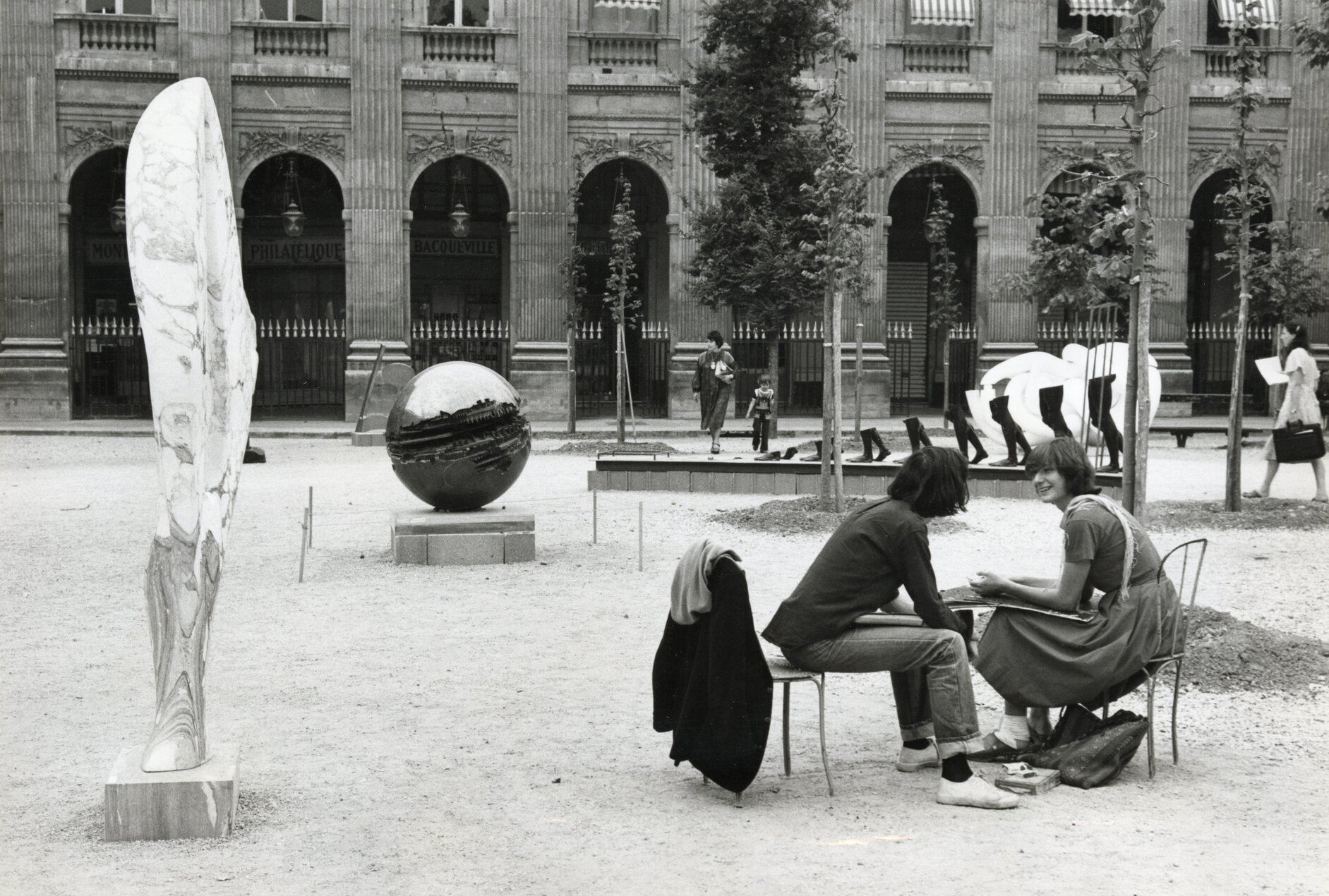 1978_foto_triennale scultura parigi.jpg