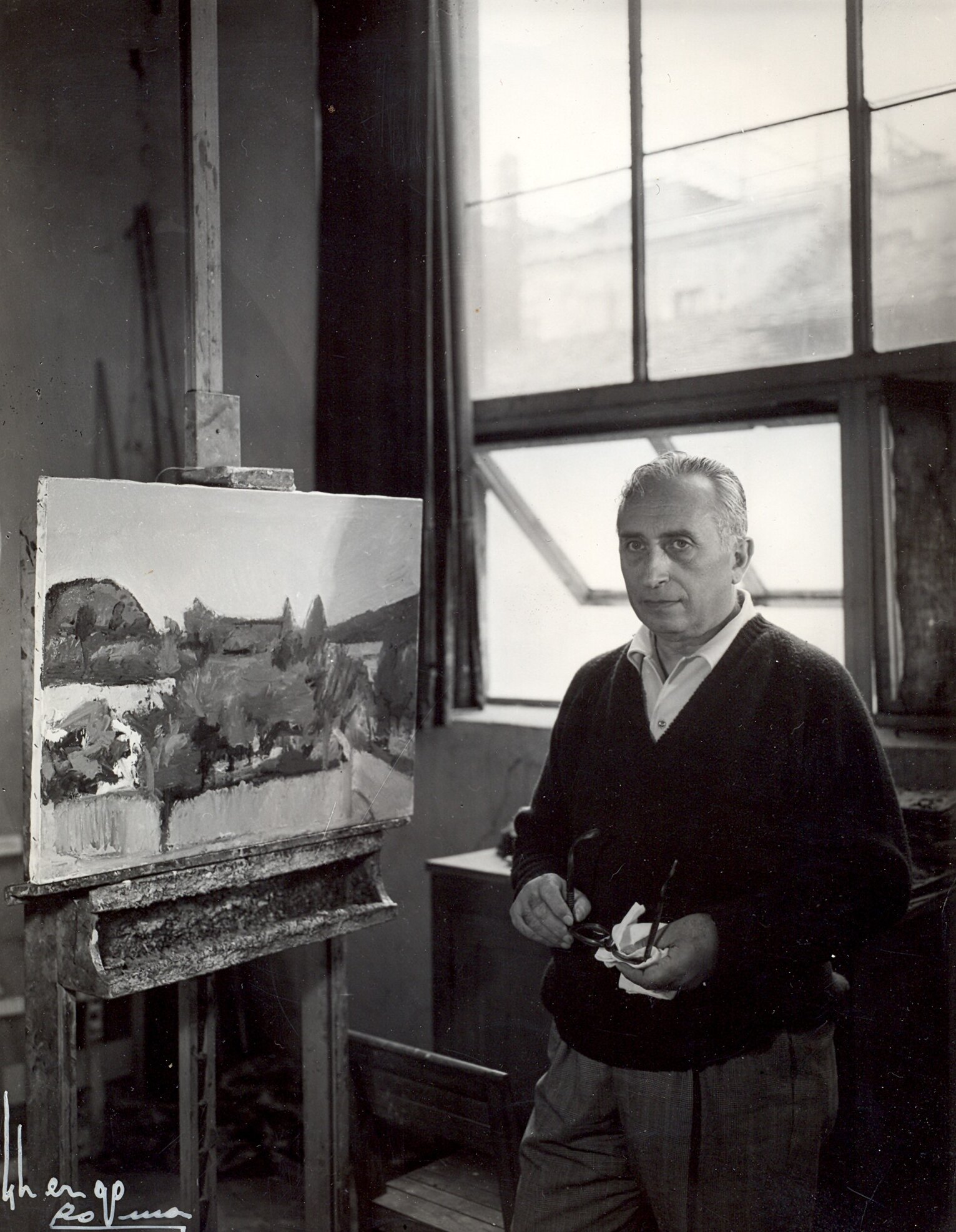 Guzzi Virgilio nello studio di via Margutta, 1962. Foto Ghergo, Roma.jpg