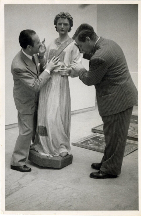 Fortunato Bellonzi con Enzo Carli, 1952 