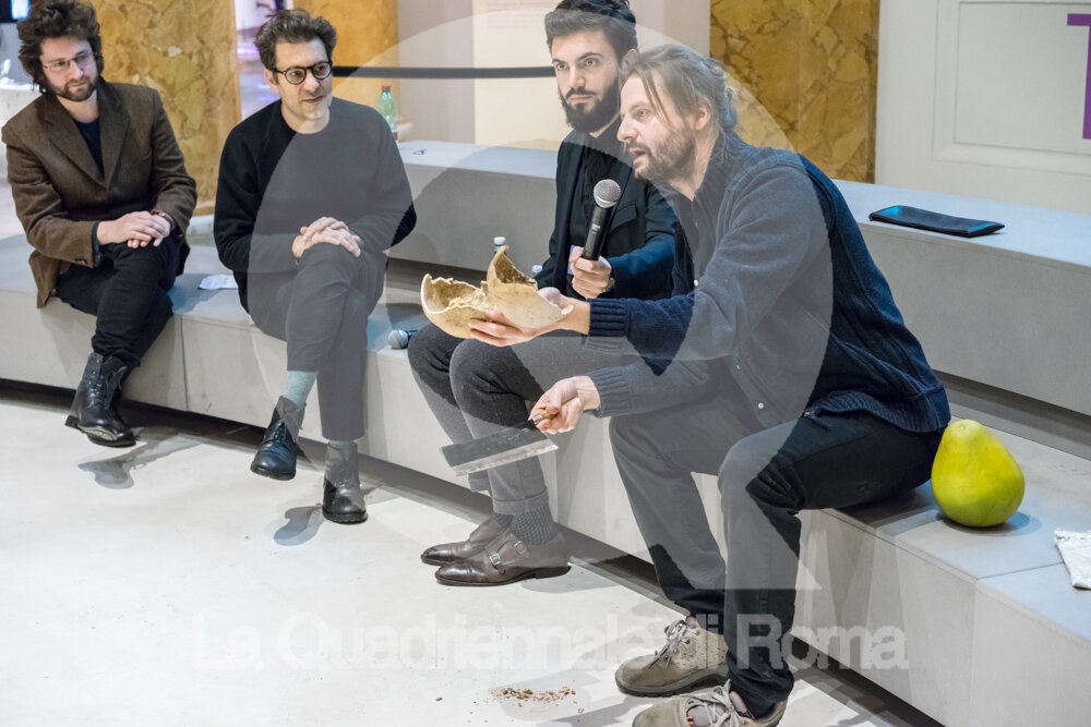 16_10_31_Angiuli Coppola Contini_ tavola rotonda con performance.jpg